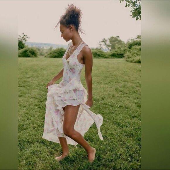 Free People Dresses & Skirts - Free People Ruffle trim floral maxi dress size small